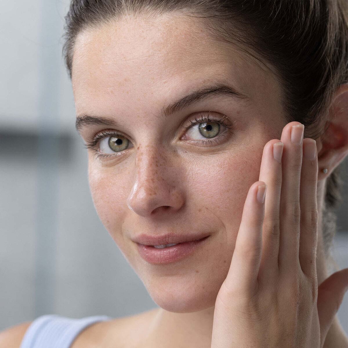 SVR micelinis vanduo raustančiai odai SENSIFINE AR, 400 ml