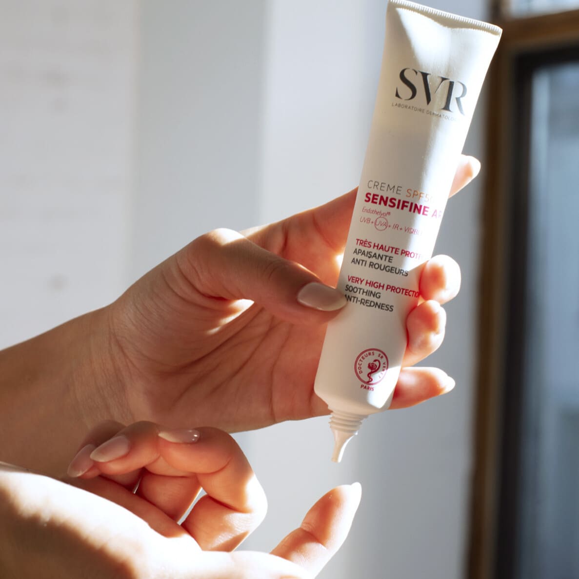 SVR veido kremas nuo saulės raustančiai odai SENSIFINE AR SPF 50+, 40 ml