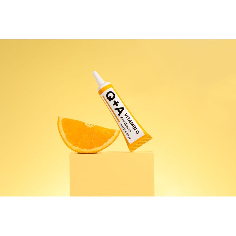 Q+A, GLOW HEROES Gift Set Odos priežiūros priemonių rinkinys su vitaminu C, 1vnt