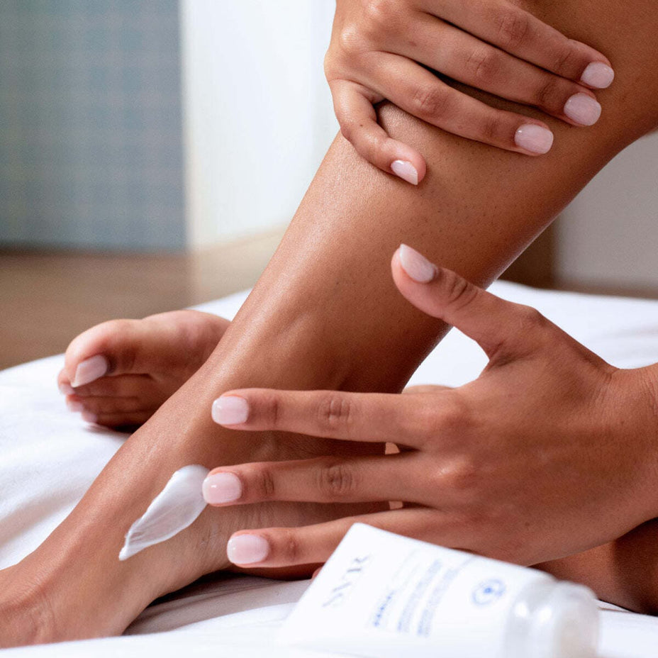 SVR kojų kremas su šlapalu itin sausoms, šiurkščioms pėdoms XERIAL FISSURES & CREVASSES, 50 ml,