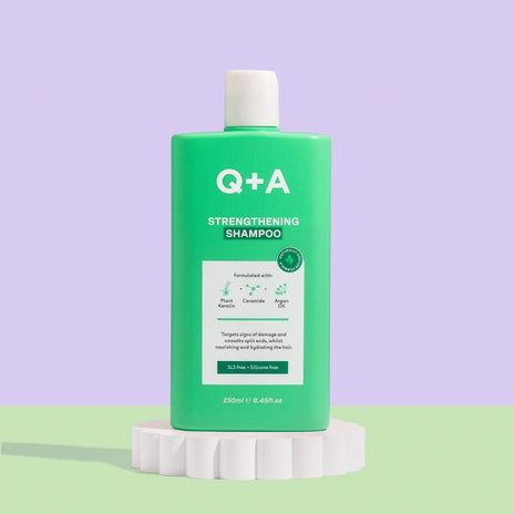 Q+A, Strengthening Shampoo Stiprinamasis šampūnas su keratinu, 250ml