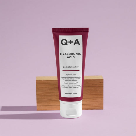 Q+A, Hyaluronic Acid Daily Moisturiser Intensyviai drėkinantis veido kremas, 75ml