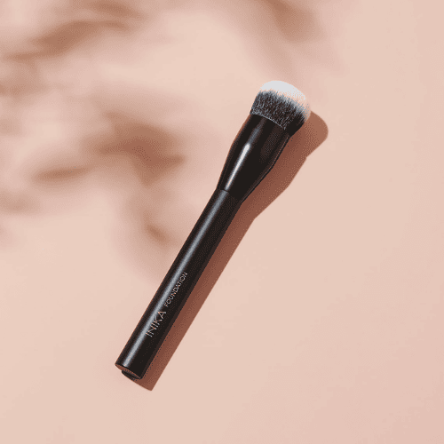 INIKA ORGANIC, makiažo pagrindo šepetėlis, 1vnt.